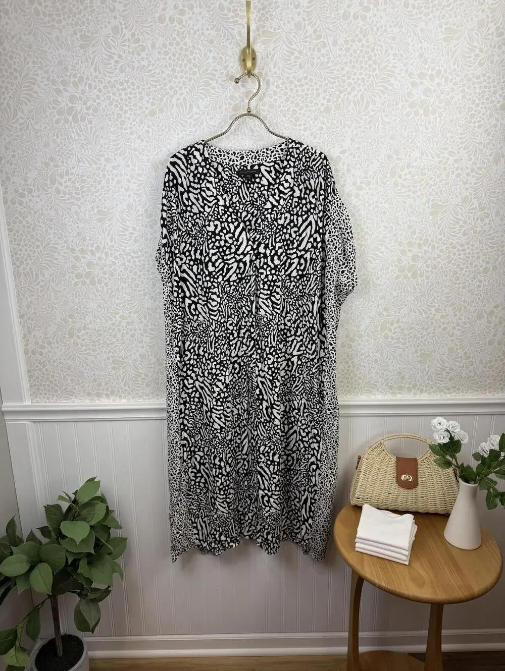 Donna Karan Black & White Abstract Print Loose Fit Sleepwear Dress - Size - L/XL